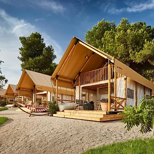 Arena One 99 Glamping Holiday park